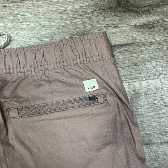 Vuori Athletic Ripstop Wide Leg Ankle Pants Hazel NWT Women’s Size XL - Picture 9 of 12